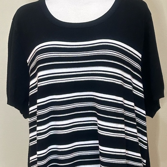 Lane Bryant | Size 26/28 Black/White Striped Sweater - Picture 2 of 7